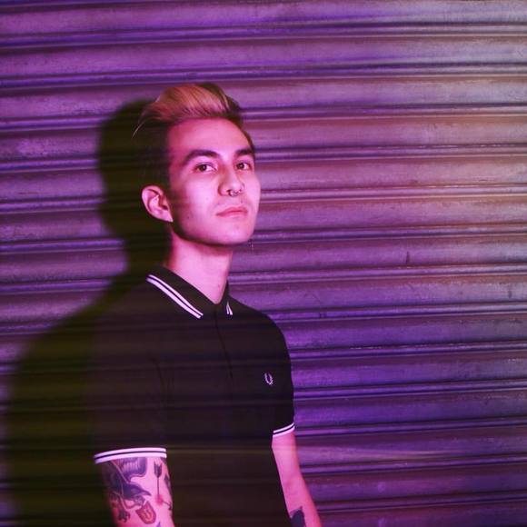 Meet your Posher, Dustin - Picture 3 of 3